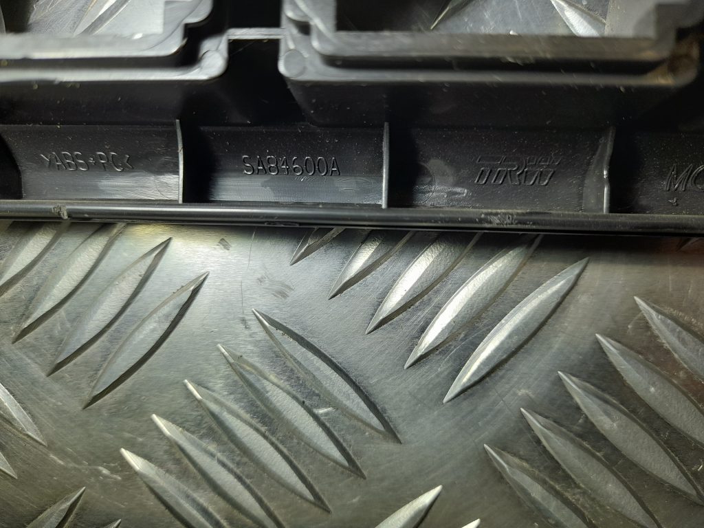 Mērinstrumentu paneļa dekoratīvais rāmis priekš KIA PICANTO 2006 2 Mērinstrumentu paneļa dekoratīvais rāmis priekš KIA PICANTO 2006