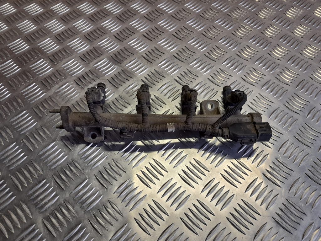 Degvielas sadales caurule priekš KIA PICANTO 2006 1 Degvielas sadales caurule priekš KIA PICANTO 2006