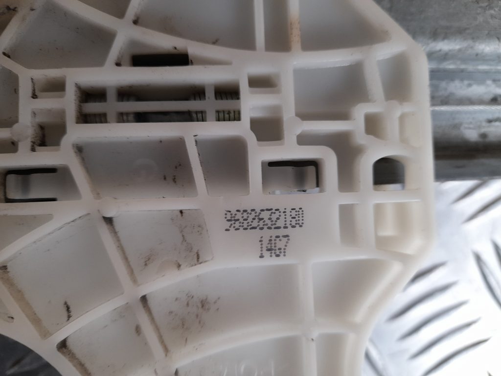 Stikla pacelšanas mehānisms aizmugurējais kreisais priekš CITROEN PICASSO 2007 4 Stikla pacelšanas mehānisms aizmugurējais kreisais priekš CITROEN PICASSO 2007