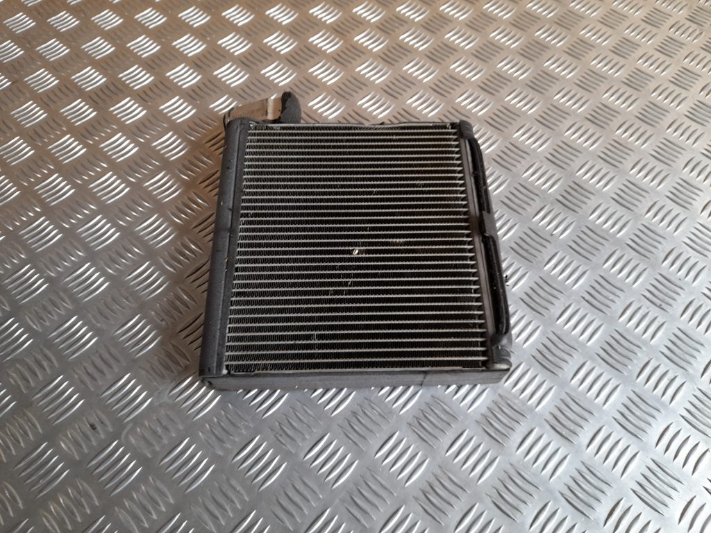 Gaisa kondicionēšanas radiators salonā priekš MAZDA 6 2008 1 Gaisa kondicionēšanas radiators salonā priekš MAZDA 6 2008