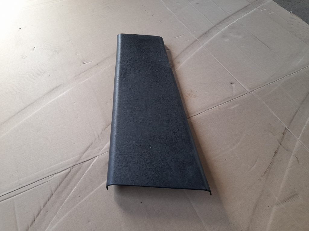 Vidējas salona statnes apdare priekš RANGE ROVER SPORT 2007 1 Vidējas salona statnes apdare priekš RANGE ROVER SPORT 2007