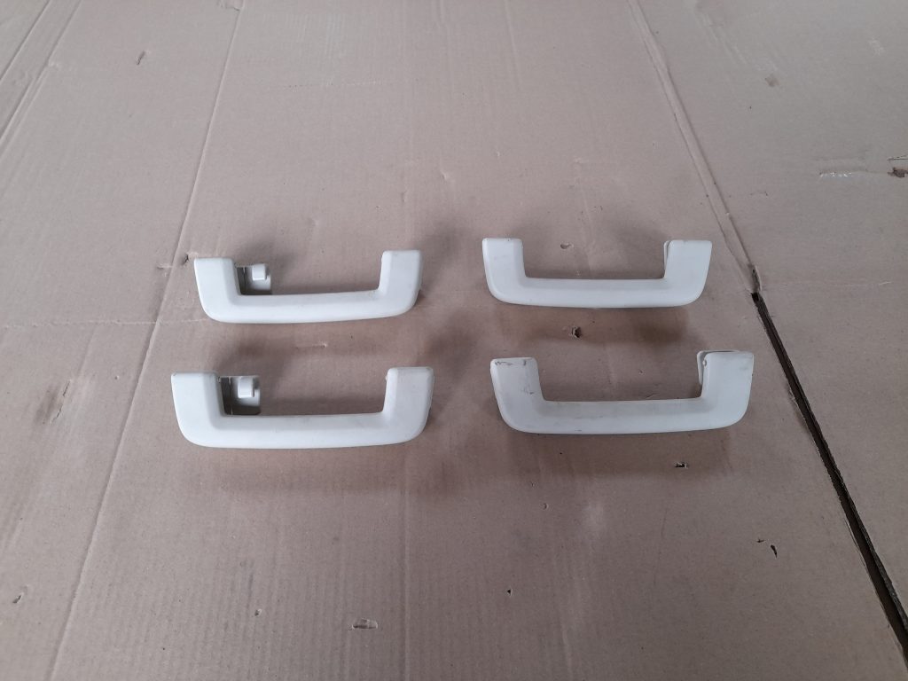 Salona rokturis griestos priekš RANGE ROVER SPORT 2007 1 Salona rokturis griestos priekš RANGE ROVER SPORT 2007