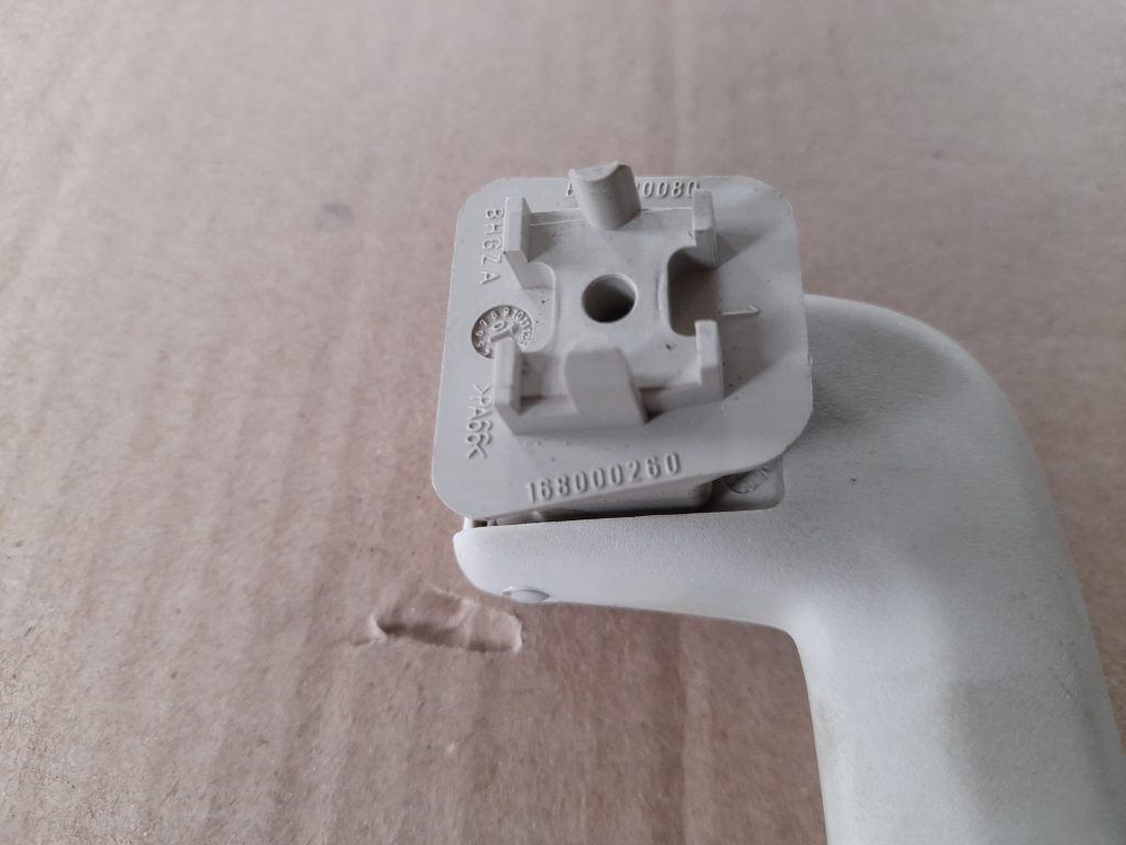 Salona rokturis griestos priekš RANGE ROVER SPORT 2007 3 Salona rokturis griestos priekš RANGE ROVER SPORT 2007