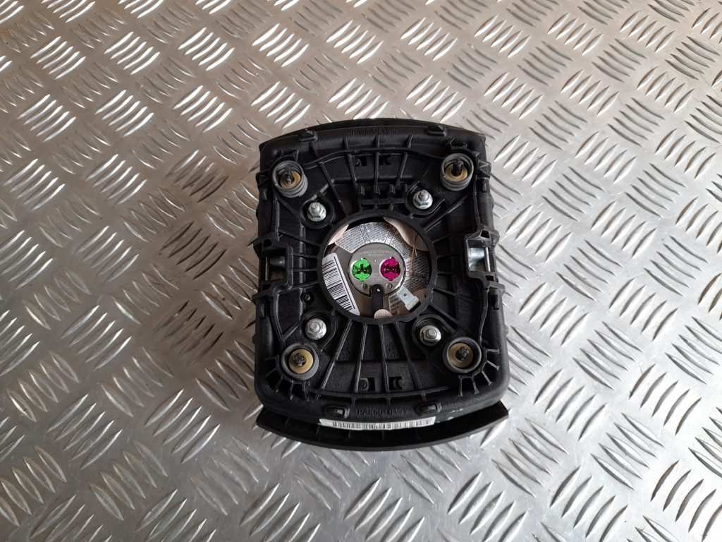 Stūres drošības spilvens priekš RANGE ROVER SPORT 2007 2 Stūres drošības spilvens priekš RANGE ROVER SPORT 2007