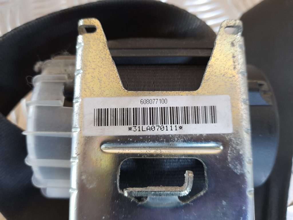 Priekšējā kreisā drošības josta priekš RANGE ROVER SPORT 2007 4 Priekšējā kreisā drošības josta priekš RANGE ROVER SPORT 2007