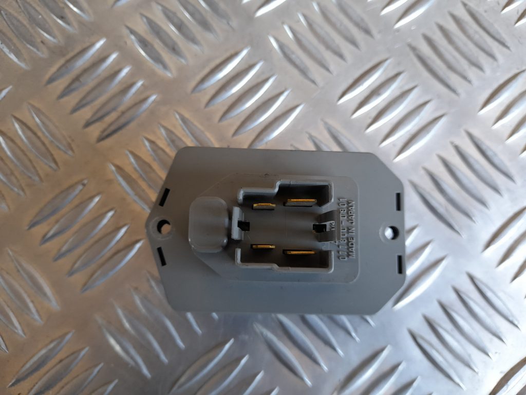 Salona ventilatora rezistors priekš RANGE ROVER SPORT 2007 2 Salona ventilatora rezistors priekš RANGE ROVER SPORT 2007