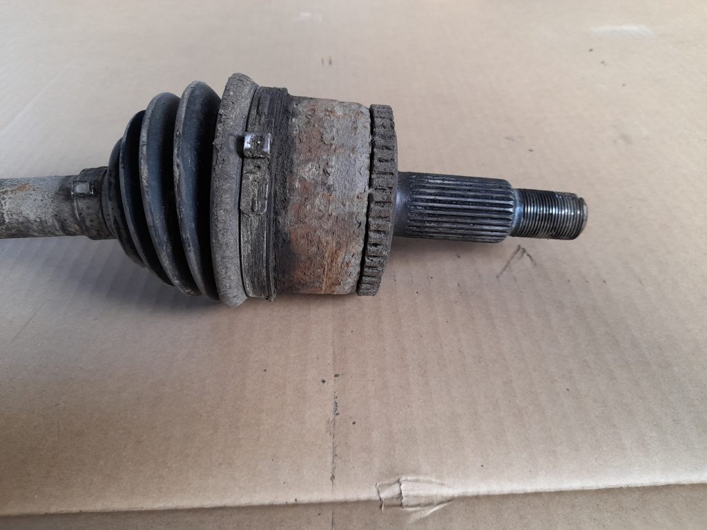 Pusass priekšēja labā priekš RANGE ROVER SPORT 2007 3 Pusass priekšēja labā priekš RANGE ROVER SPORT 2007