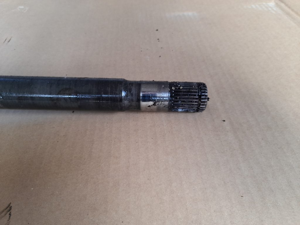 Pusass priekšēja labā priekš RANGE ROVER SPORT 2007 2 Pusass priekšēja labā priekš RANGE ROVER SPORT 2007