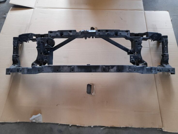 Priekšējā radiatora rāmis priekš RANGE ROVER SPORT 2007