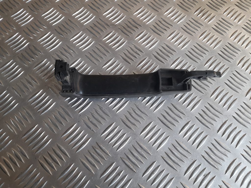 Priekšējāis kreisais durvju rokturis priekš RANGE ROVER SPORT 2007 2 Priekšējāis kreisais durvju rokturis priekš RANGE ROVER SPORT 2007