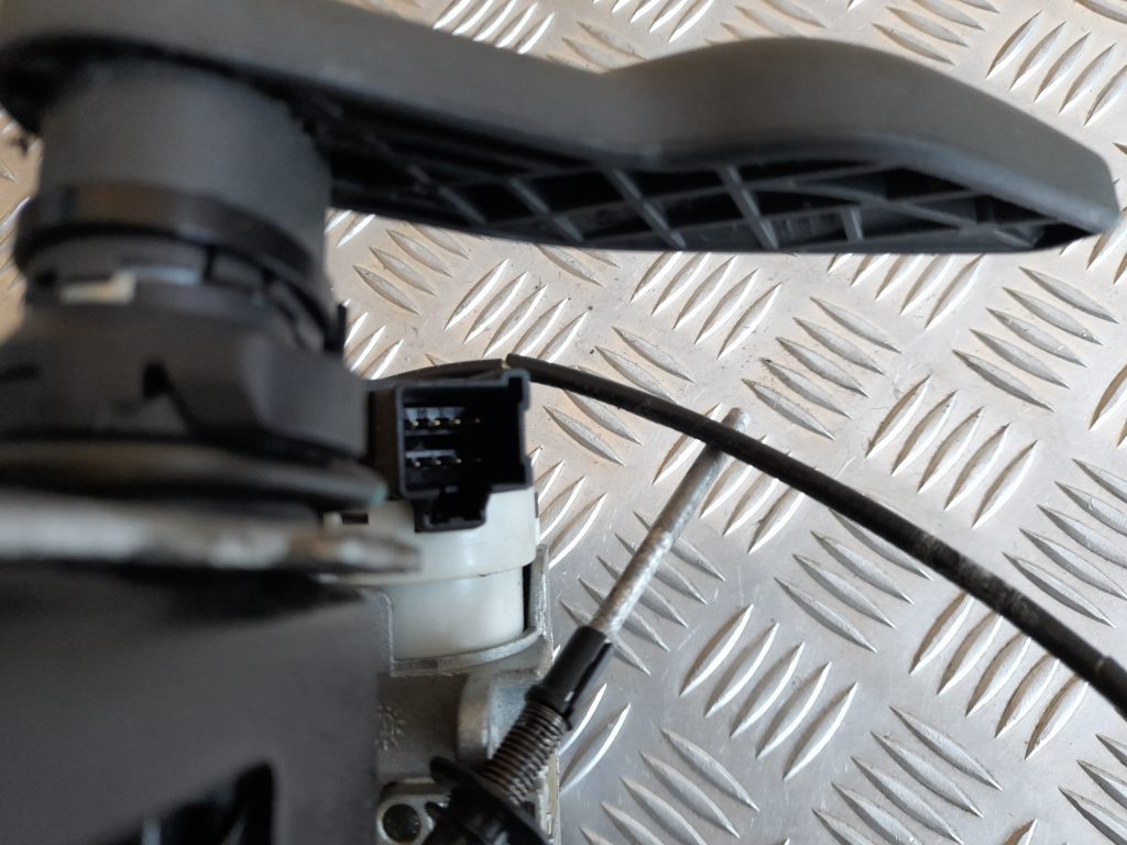 Stūres statne priekš VOLVO V70 2003 SILVER 4 Stūres statne priekš VOLVO V70 2003 SILVER