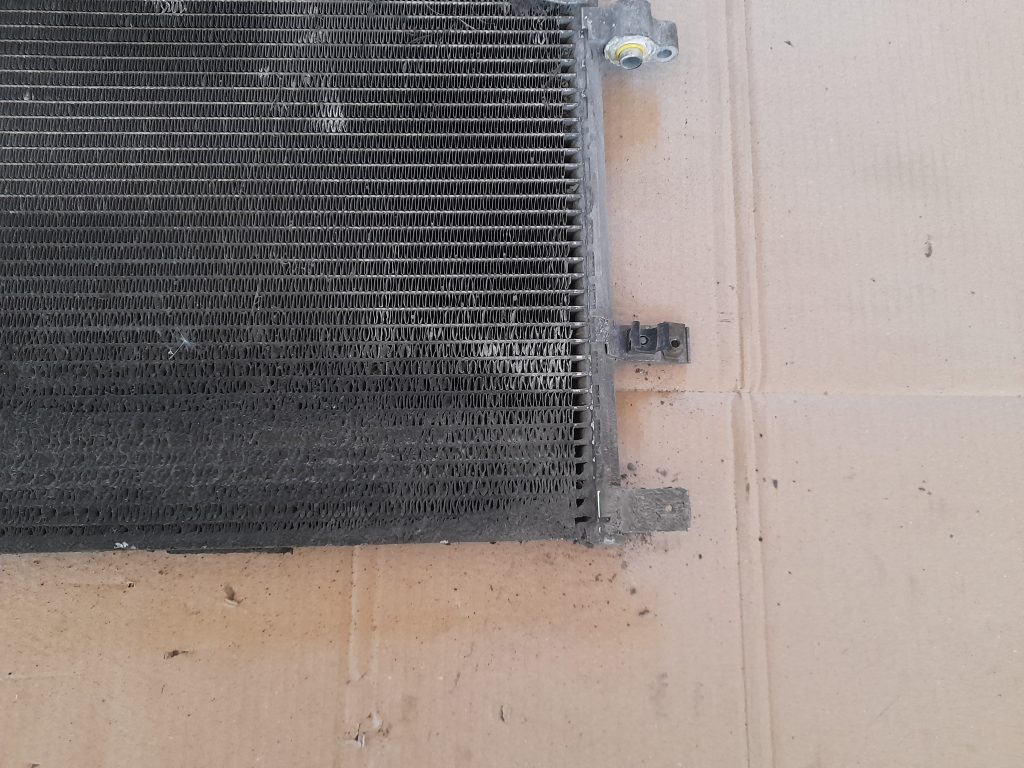 Gaisa kondicioniera radiators priekš VOLVO V70 2003 SILVER 4 Gaisa kondicioniera radiators priekš VOLVO V70 2003 SILVER