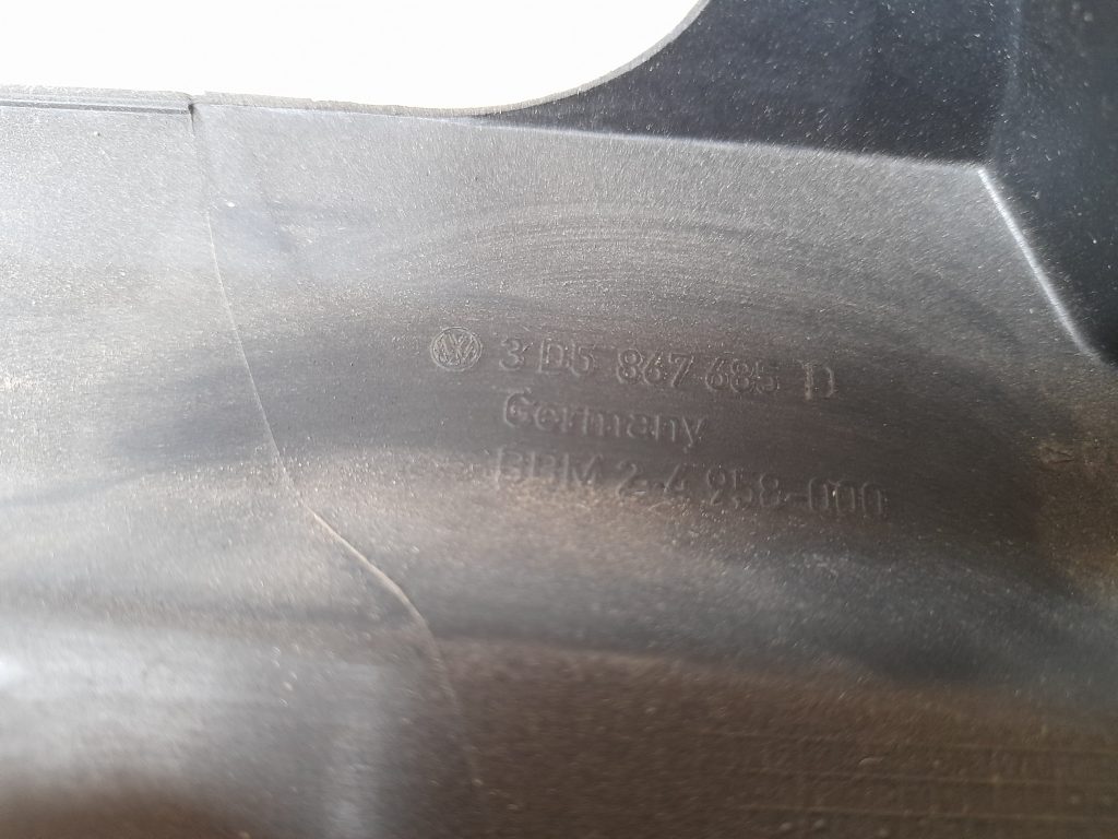 Aizmugurējo labo durvju moldings priekš VW PHAETON 2005 2 Aizmugurējo labo durvju moldings priekš VW PHAETON 2005