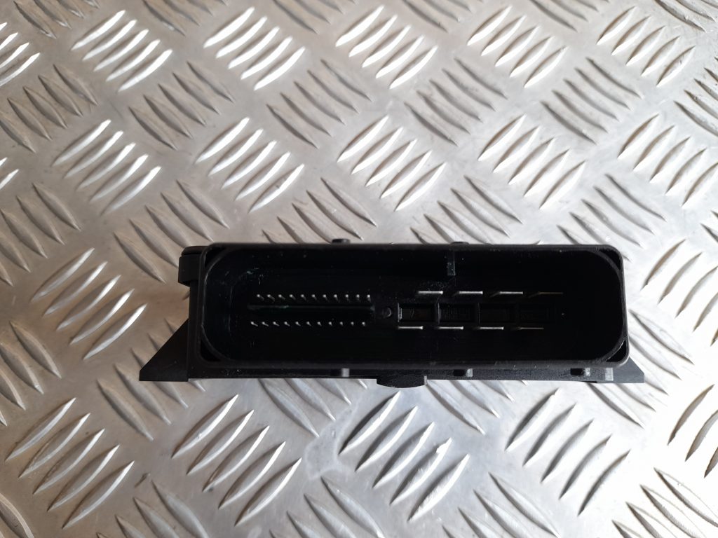 Stāvbremzes vadības bloks priekš VOLVO XC60 2009 3 Stāvbremzes vadības bloks priekš VOLVO XC60 2009