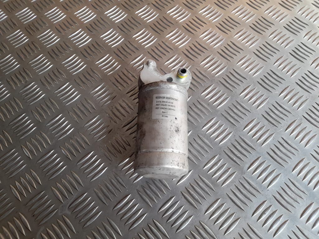 Gaisa kondicioniera sausinātājs priekš VOLVO XC60 2009 1 Gaisa kondicioniera sausinātājs priekš VOLVO XC60 2009