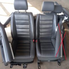 Sēdekļu komplekts priekš VW TOUAREG 2007