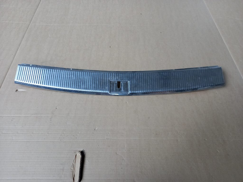 Bagažnieka nodalījuma sliekšņa uzlika priekš VW TOUAREG 2007 1 Bagažnieka nodalījuma sliekšņa uzlika priekš VW TOUAREG 2007