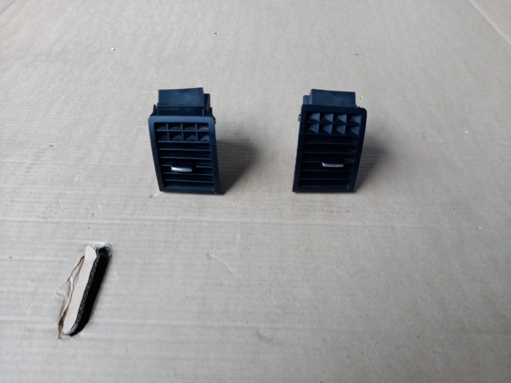 Mērinstrumentu paneļa gaisa vads, pa kreisi priekš VW TOUAREG 2007 1 Mērinstrumentu paneļa gaisa vads, pa kreisi priekš VW TOUAREG 2007