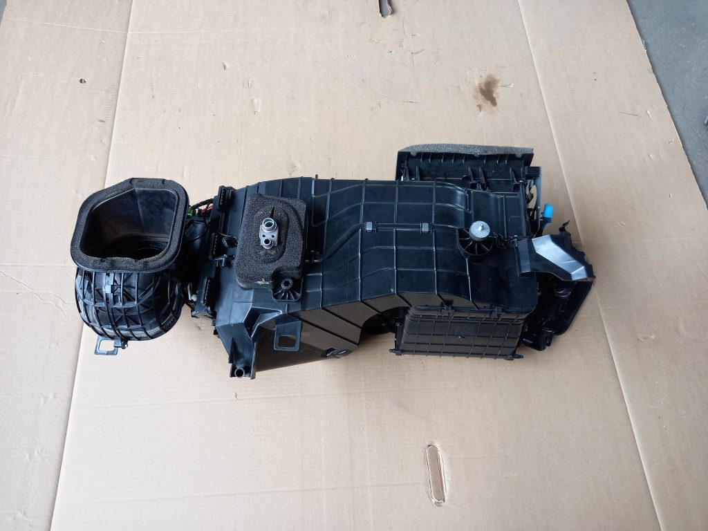 Salona sildītājs priekš VW TOUAREG 2007 1 Salona sildītājs priekš VW TOUAREG 2007