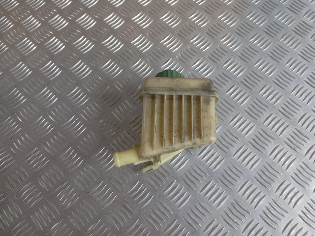 Stūres pastiprinātāja tvertne priekš VW TOUAREG 2007 1 Stūres pastiprinātāja tvertne priekš VW TOUAREG 2007