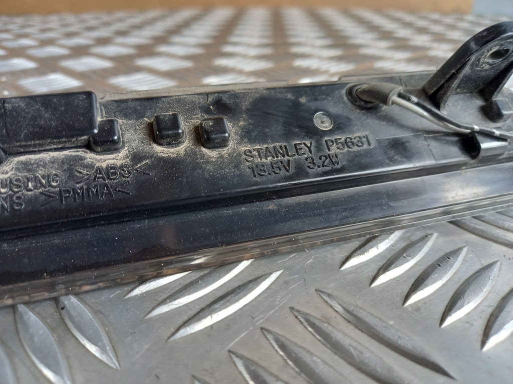 Stop signāls priekš MITSUBISHI ASX 2011 3 Stop signāls priekš MITSUBISHI ASX 2011