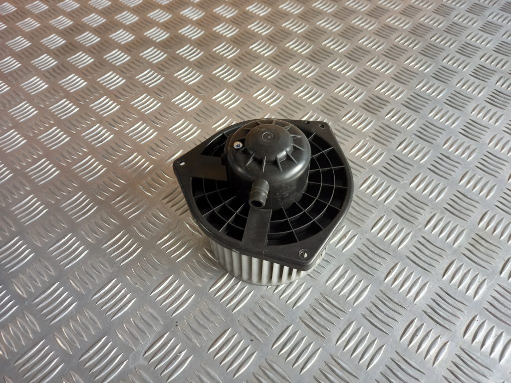 Salona ventilators priekš MITSUBISHI ASX 2011 2 Salona ventilators priekš MITSUBISHI ASX 2011