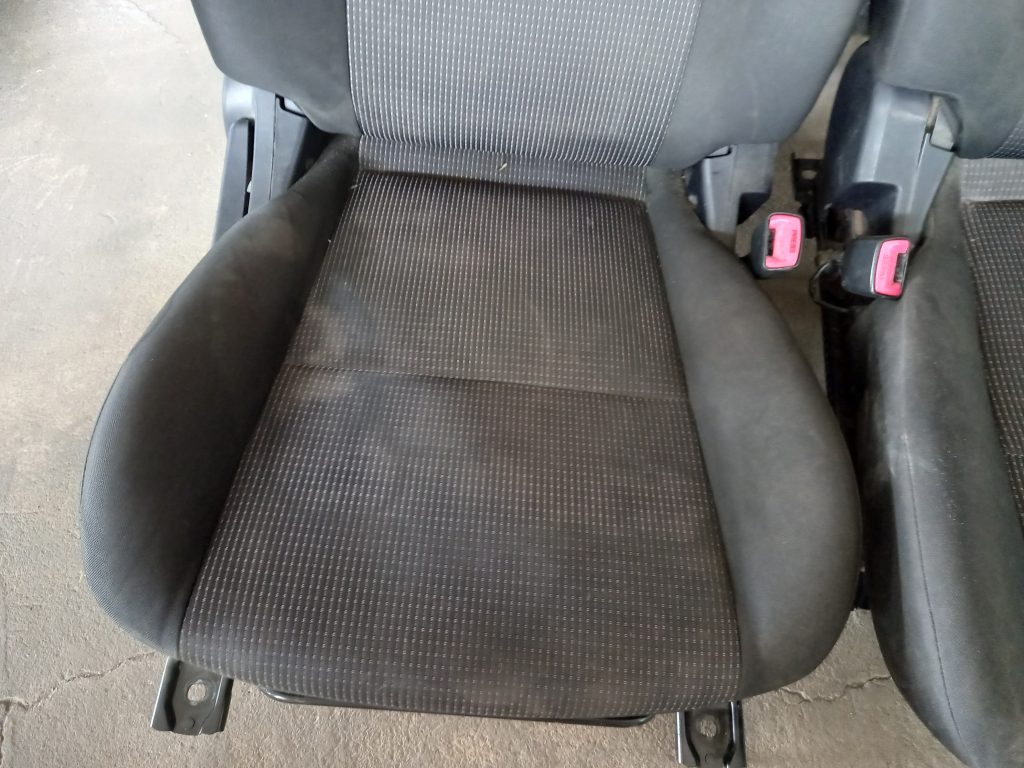 Sēdekļu komplekts priekš MITSUBISHI LANCER 2009 6 Sēdekļu komplekts priekš MITSUBISHI LANCER 2009