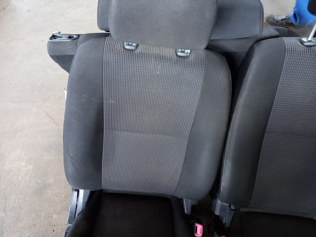 Sēdekļu komplekts priekš MITSUBISHI LANCER 2009 4 Sēdekļu komplekts priekš MITSUBISHI LANCER 2009