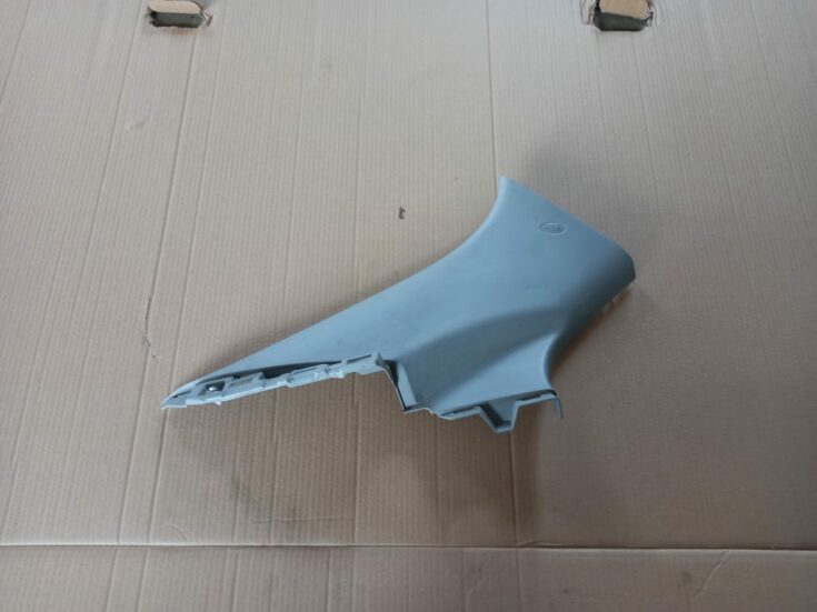 Aizmugurējas salona statnes apdare priekš MITSUBISHI LANCER 2009