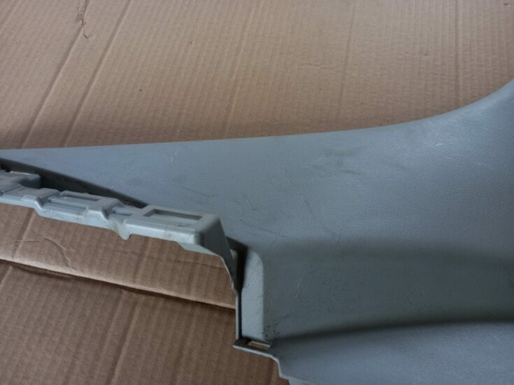 Aizmugurējas salona statnes apdare priekš MITSUBISHI LANCER 2009
