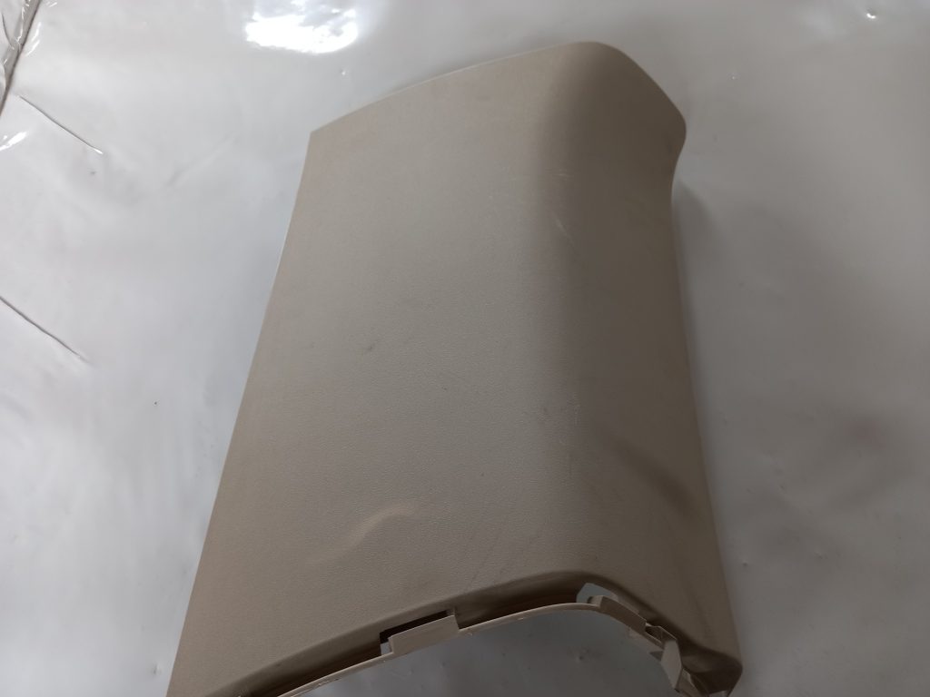 Aizmugurējas salona statnes apdare priekš LAND ROVER FREELANDER 2007 2 Aizmugurējas salona statnes apdare priekš LAND ROVER FREELANDER 2007