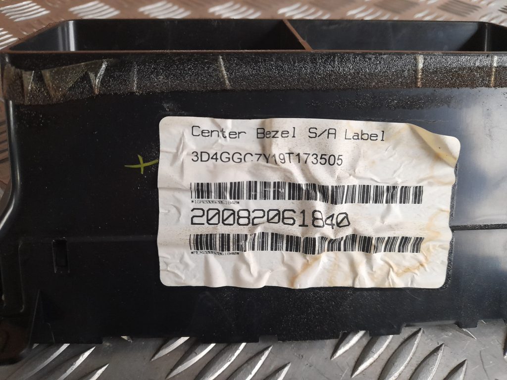 Mērinstrumentu paneļa gaisa vads, centrā priekš DODGE JOURNEY 2008 2 Mērinstrumentu paneļa gaisa vads, centrā priekš DODGE JOURNEY 2008