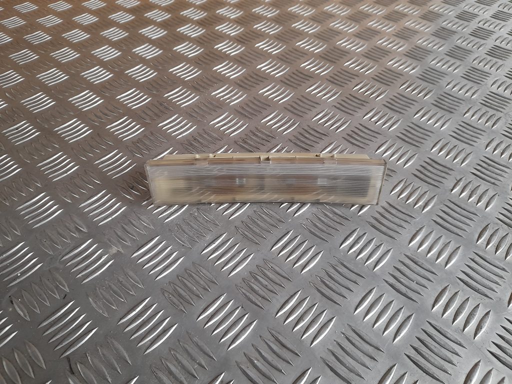 Aizmugurējo sēdvietu apgaismojums priekš DODGE JOURNEY 2008 1 Aizmugurējo sēdvietu apgaismojums priekš DODGE JOURNEY 2008