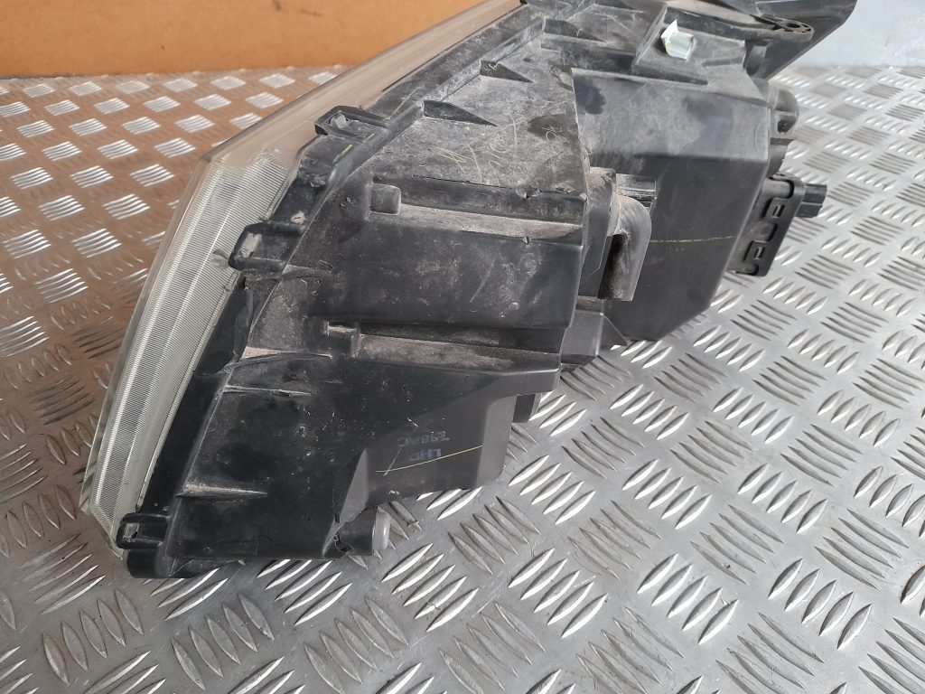 Priekšējais labais lukturis priekš DODGE JOURNEY 2008 4 Priekšējais labais lukturis priekš DODGE JOURNEY 2008