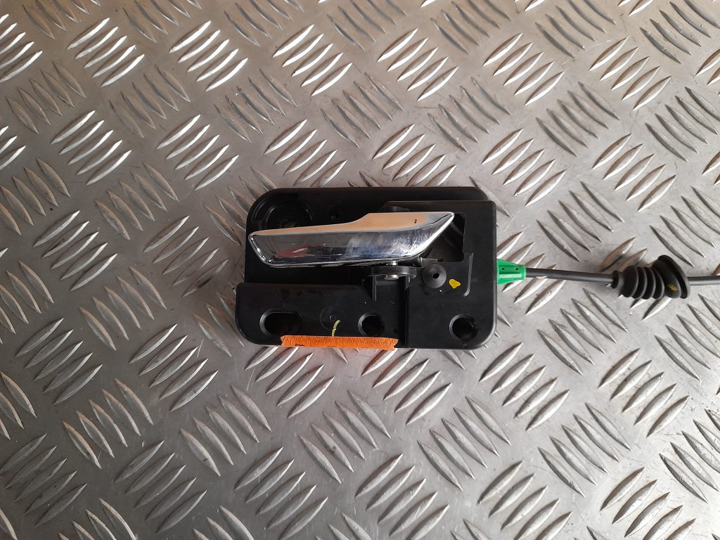 Salona durvju rokturis, priekšējais labais priekš DODGE JOURNEY 2008 2 Salona durvju rokturis, priekšējais labais priekš DODGE JOURNEY 2008