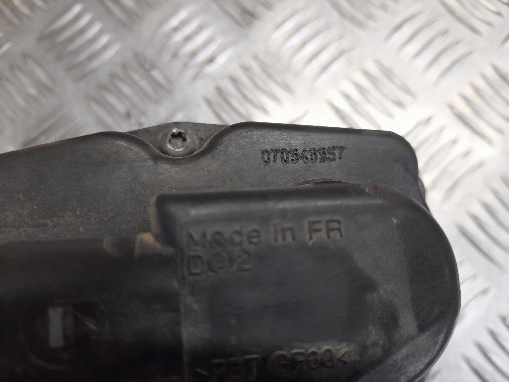 Droseļvārsts priekš DODGE JOURNEY 2008 3 Droseļvārsts priekš DODGE JOURNEY 2008