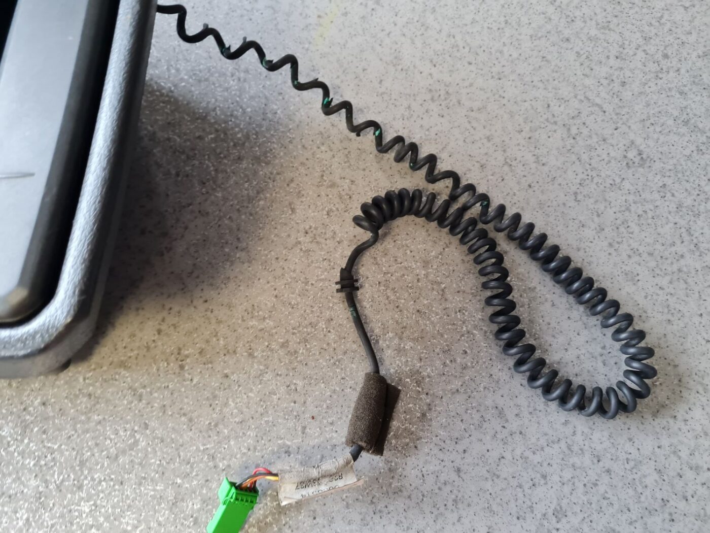 Krūzes turētājs priekš VOLVO XC90 2004 13 Krūzes turētājs priekš VOLVO XC90 2004