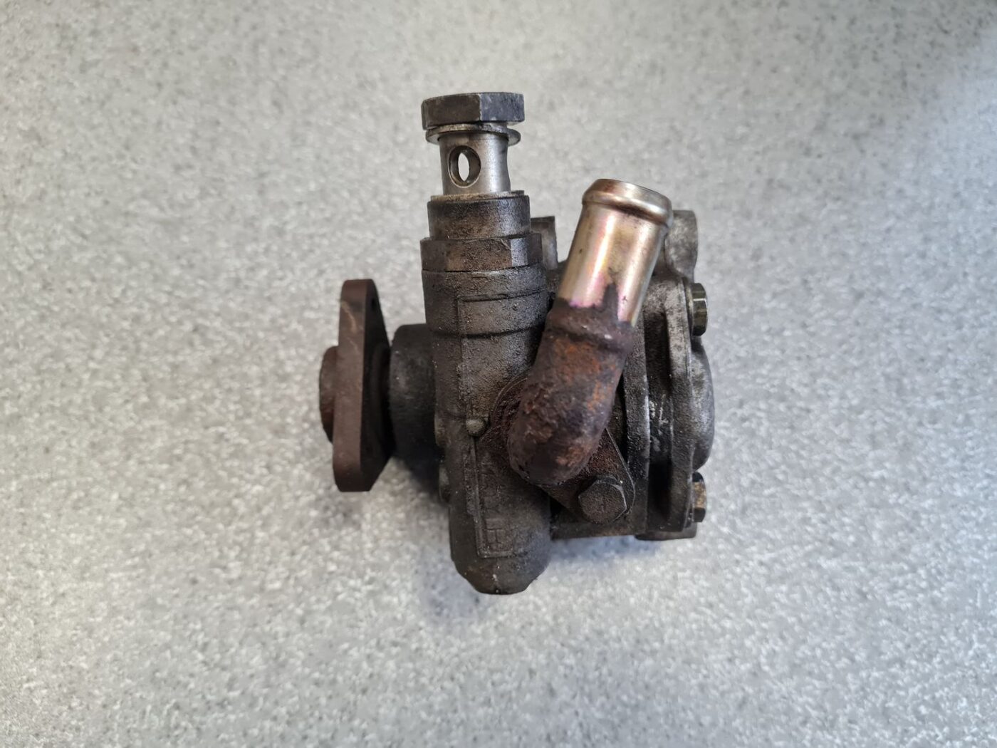 Hidrauliskais pastiprinātājs priekš AUDI A4 1996 6 Hidrauliskais pastiprinātājs priekš AUDI A4 1996