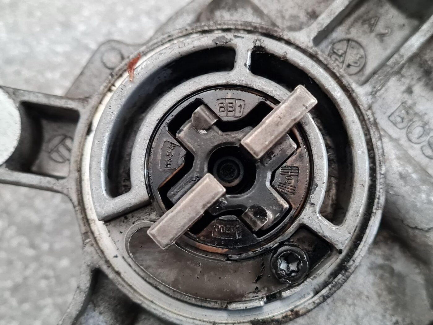 Vakuuma sūknis priekš VOLVO S40 2004 Grey 6 Vakuuma sūknis priekš VOLVO S40 2004 Grey