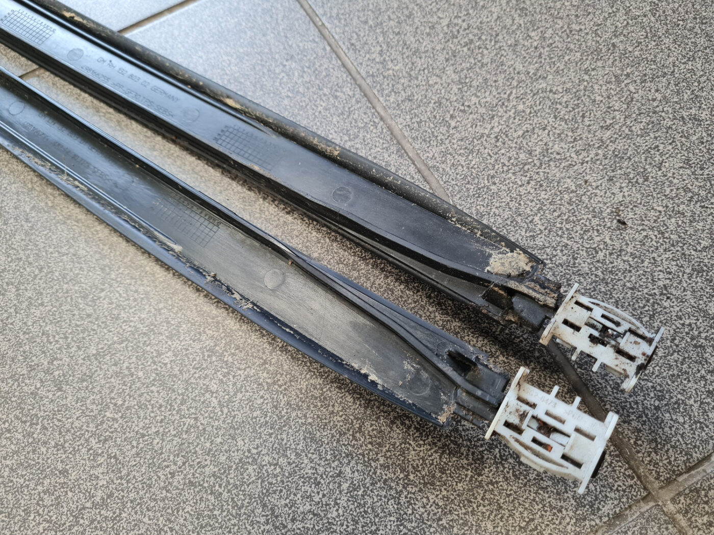 Vējstikla moldings priekš OPEL ASTRA J 2011 6 Vējstikla moldings priekš OPEL ASTRA J 2011