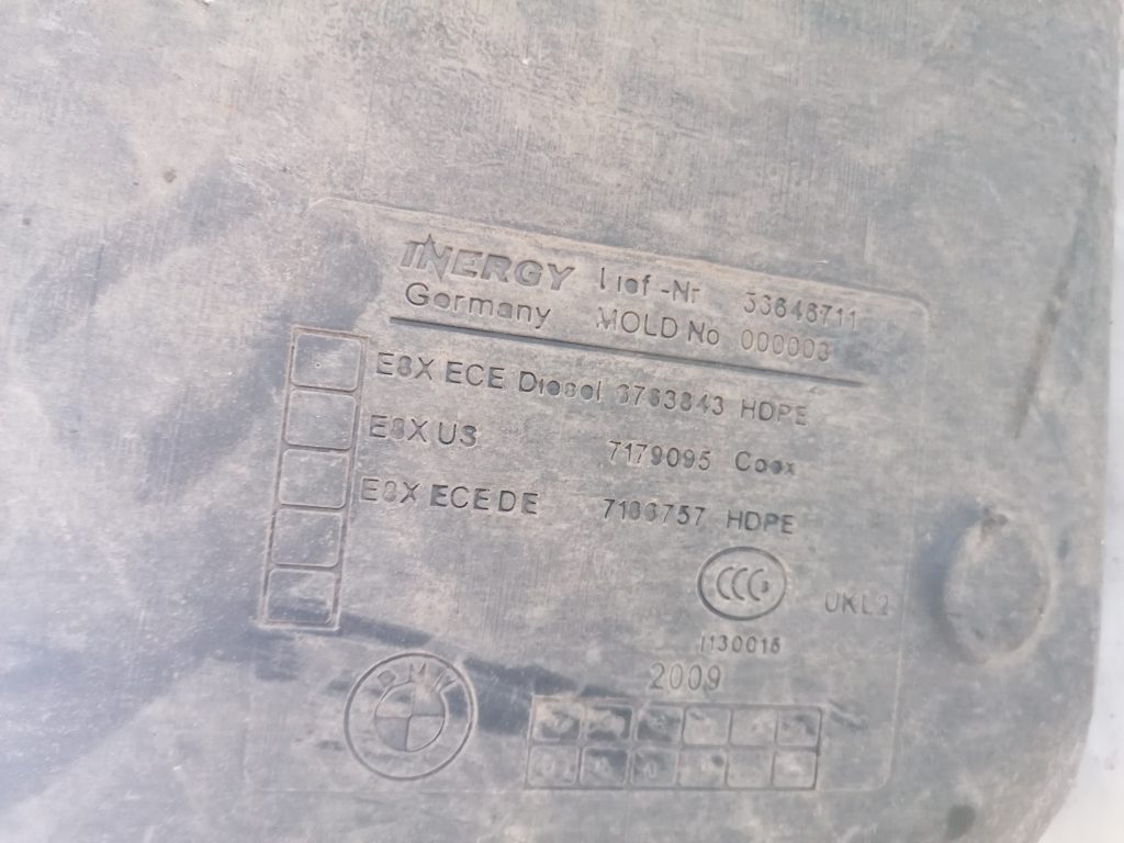 Degvielas tvertne priekš BMW 1 E87 2009 WHITE 6 Degvielas tvertne priekš BMW 1 E87 2009 WHITE