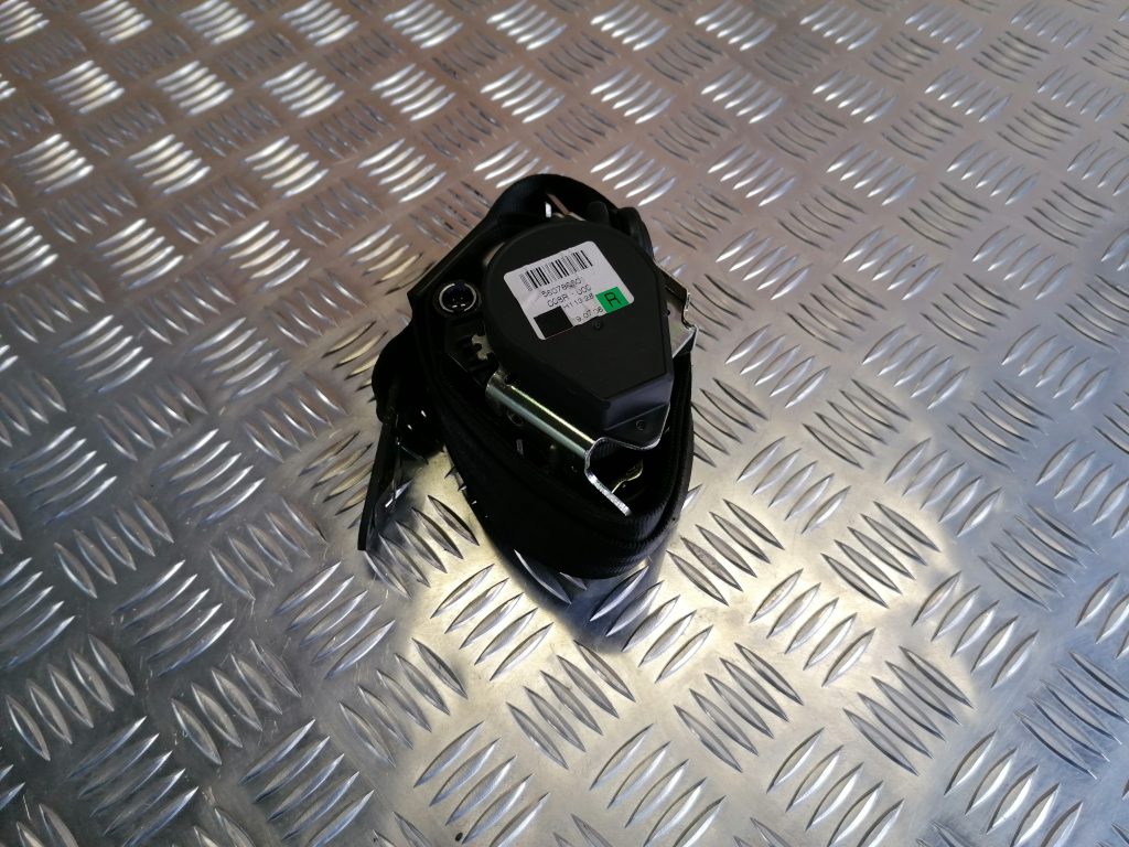 Priekšējā labā drošības josta priekš AUDI A4 2007 1 Priekšējā labā drošības josta priekš AUDI A4 2007