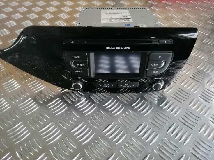 Automašīnas radio priekš KIA CEED 2013
