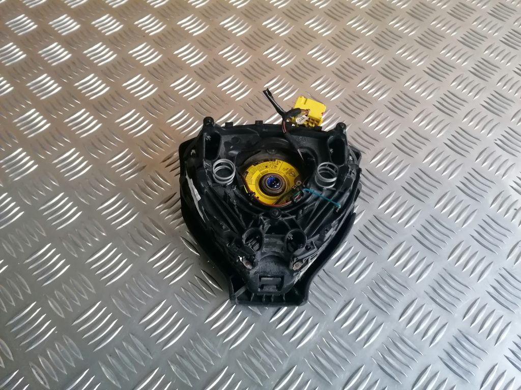 Stūres droŔības spilvens priekŔ VW POLO 2008 2 Stūres droŔības spilvens priekŔ VW POLO 2008