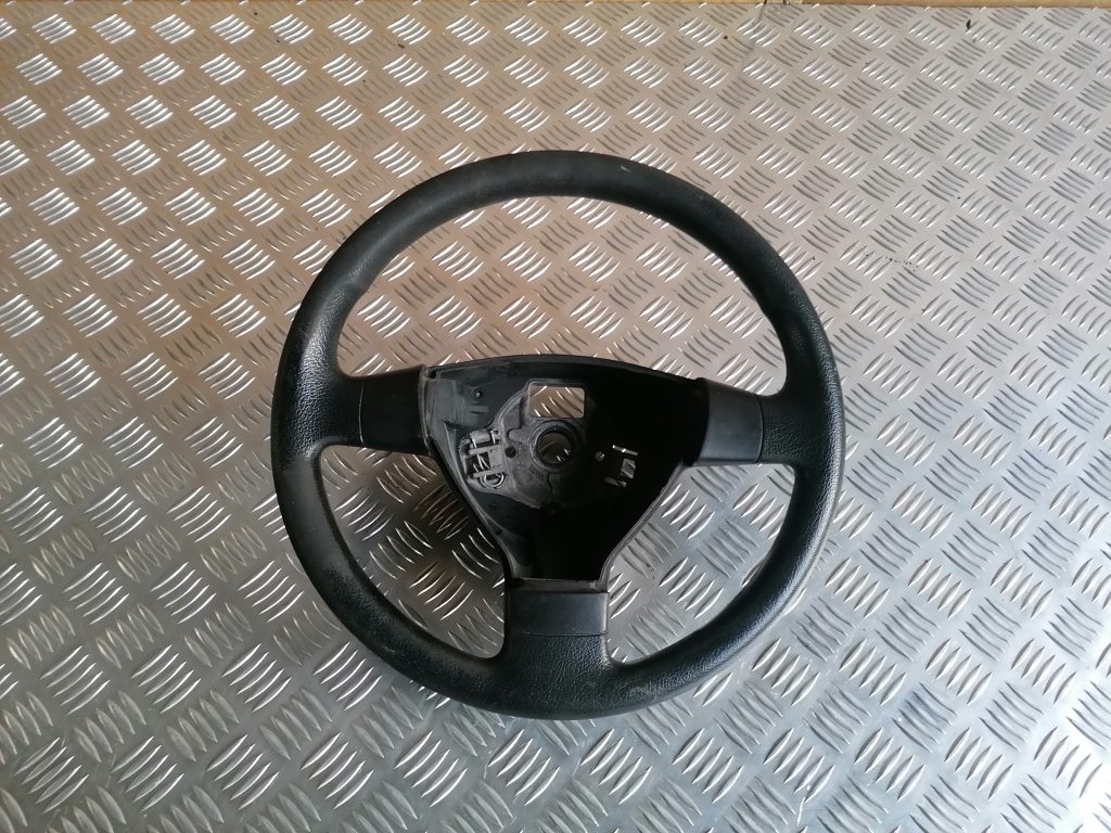 Stūre priekš VW POLO 2008 1 Stūre priekš VW POLO 2008