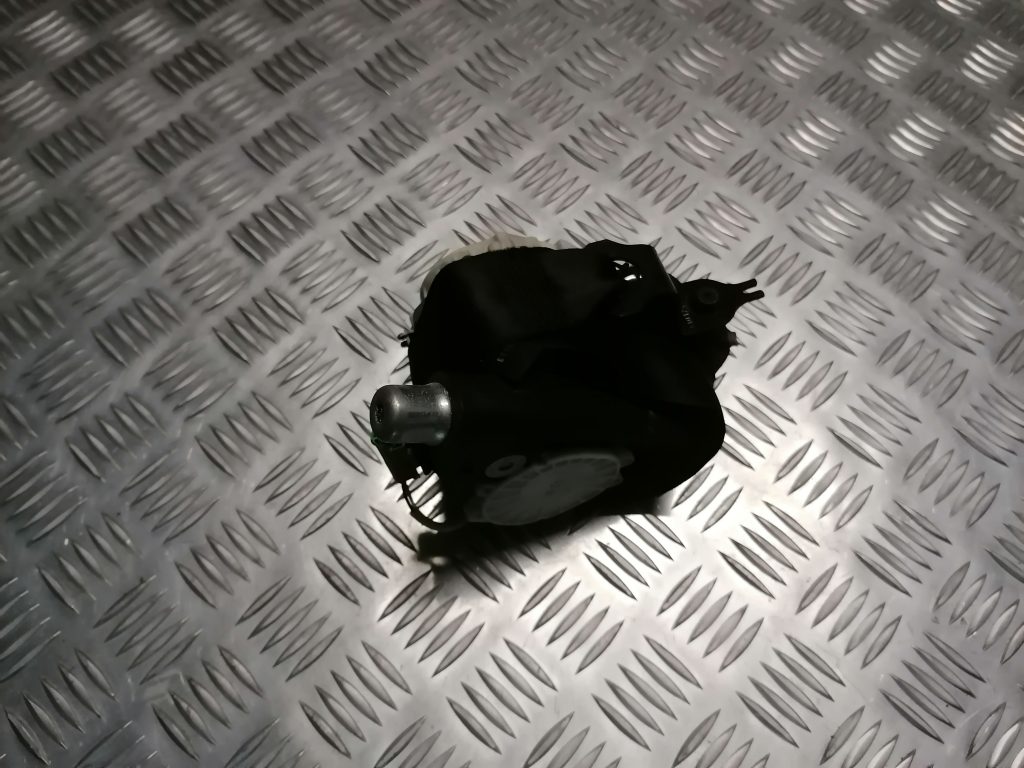 Priekšējā labā drošības josta priekš ŠKODA FABIA 2008 1 Priekšējā labā drošības josta priekš ŠKODA FABIA 2008