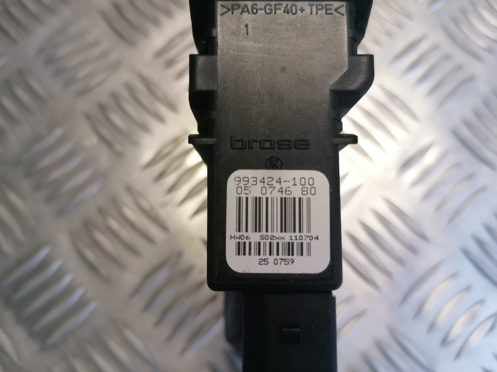 Elektrisko stiklu motors priekš VW TOURAN 2005 2 Elektrisko stiklu motors priekš VW TOURAN 2005