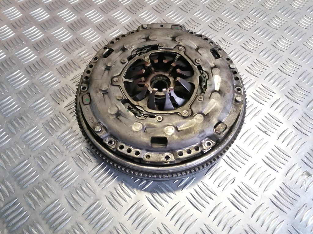 Sajūga komplekts priekš VW TOURAN 2005 1 Sajūga komplekts priekš VW TOURAN 2005