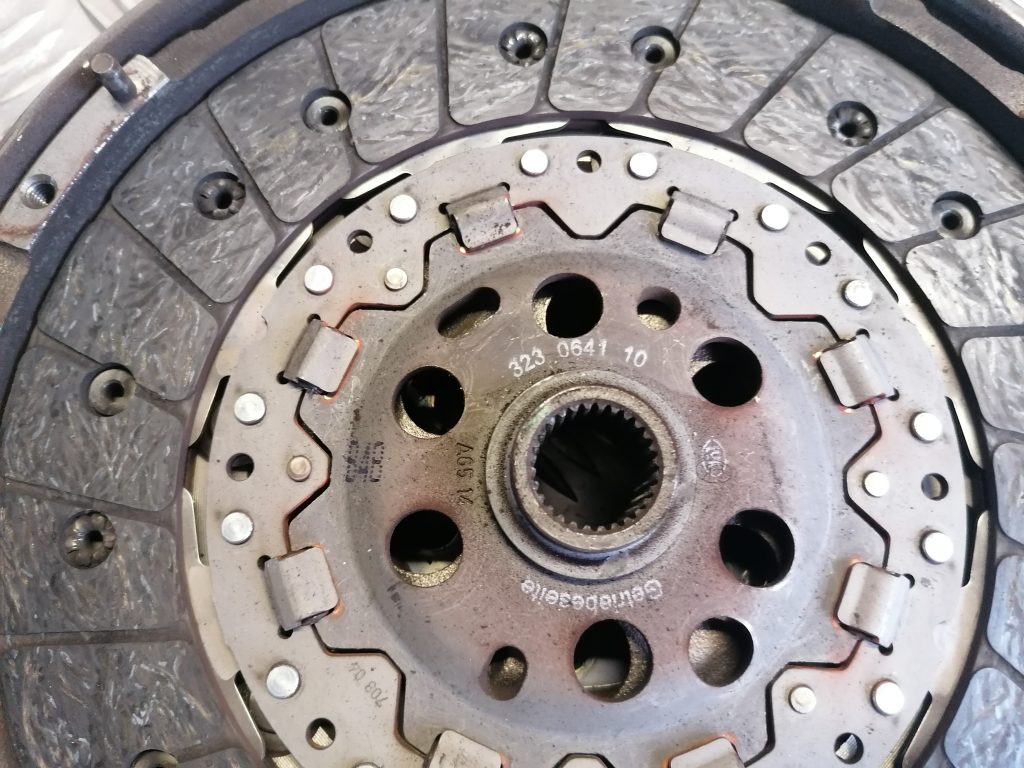 Sajūga komplekts priekš VW TOURAN 2005 5 Sajūga komplekts priekš VW TOURAN 2005