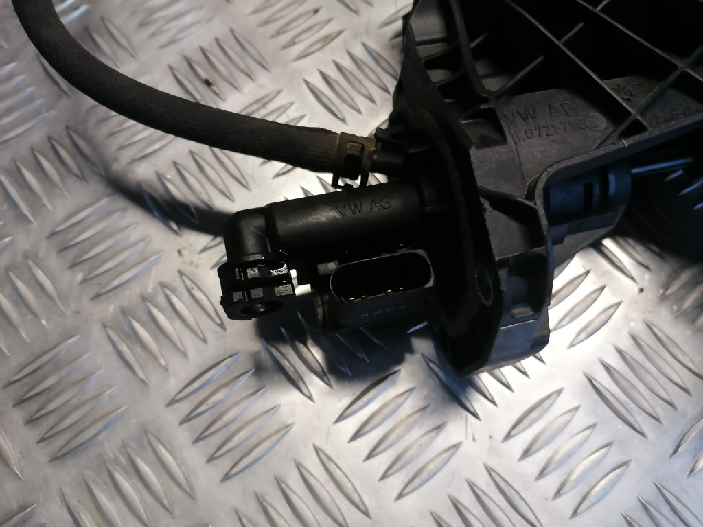 Sajūga pedālis priekš VW TOURAN 2005 3 Sajūga pedālis priekš VW TOURAN 2005